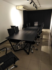 ترابيزة اجتماعات ( meeting table ) خشب mdf اسباني مستورد عالي الجوده - اثاث مكتبي