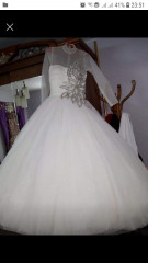 فستان زفاف مستعمل للبيع