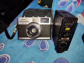 بيع كاميرا تراثية قديمة أصدار Olympus 35RC1972
